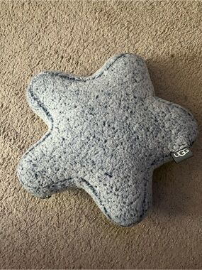 UGG Plush Star Pillow in Heathered Light Blue